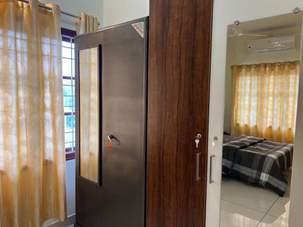 Pullad Villa Aranmula Luaran gambar